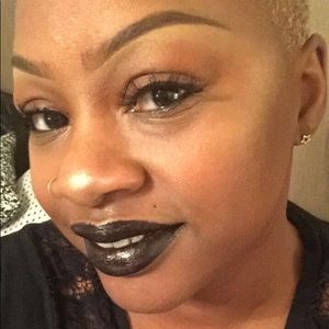 Meet your Posher, Antoinette